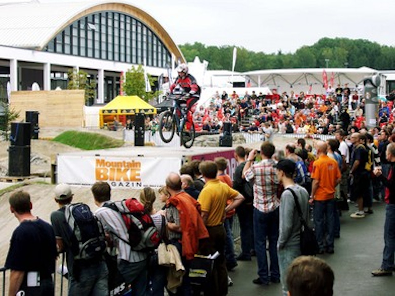 Nærmere 20.000 besøkende var innom publikumssøndagen på årets Eurobike i Friedrichshafen i Tyskland. Bilde:www.eurobike-exhibition.de. Nærmere 20.000 besøkende var innom publikumssøndagen på årets Eurobike i Friedrichshafen i Tyskland. Bilde:www.eurobike-exhibition.de.