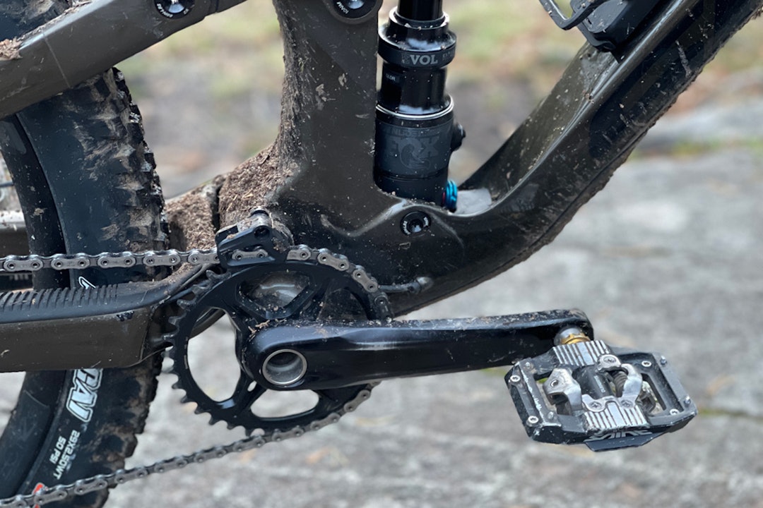 Kranklager, rammelager, pedaler og alt som går rundt fortjener godt med fett. krank