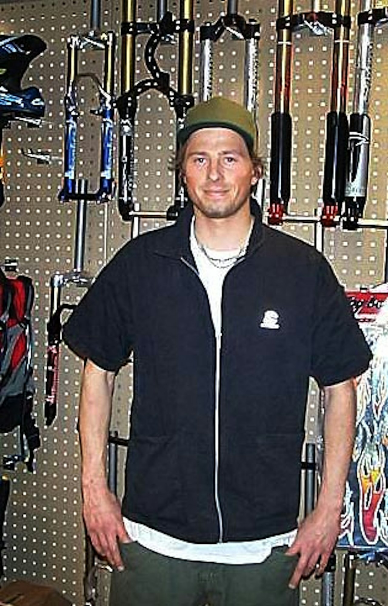 Mannen: Martin Loennecken Hjelseth er hans fulle navn, ny importør av Santa Cruz til Norge. Mannen: Martin Loennecken Hjelseth er hans fulle navn, ny importør av Santa Cruz til Norge.