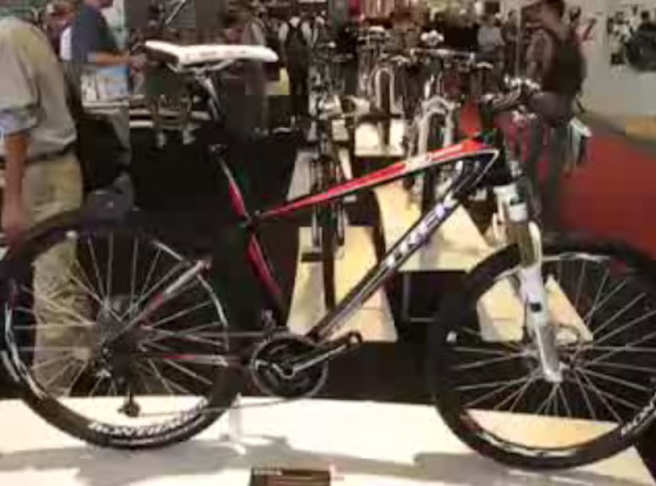 Treks nye 9-serie byr på karbonfelger og integrert setepinne. Treks nye 9-serie byr på karbonfelger og integrert setepinne.