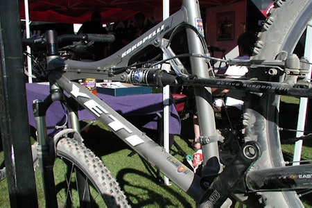 Yeti Kokopelli: Rene, pene linjer for deg med ambisjoner om å vinne rundbaneritt. Yeti Kokopelli: Rene, pene linjer for deg med ambisjoner om å vinne rundbaneritt.