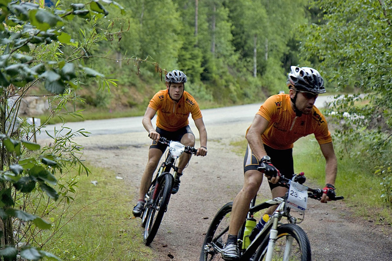 UTEN GEVÆR: Tor Halvor Bjørnstad og Jon Kristian Svaland syklet inn til sammenlagtseier i Grimstad Challenge. Foto: Grimstad Challenge UTEN GEVÆR: Tor Halvor Bjørnstad og Jon Kristian Svaland syklet inn til sammenlagtseier i Grimstad Challenge. Foto: Grimstad Challenge