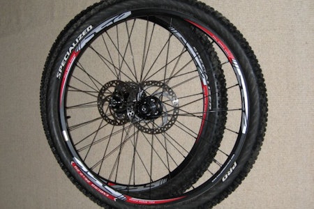 XC-300: Et sett FSA XC-300-hjul er lånt inn til testing (Dekk og skiver hører selvsagt ikke med). XC-300: Et sett FSA XC-300-hjul er lånt inn til testing (Dekk og skiver hører selvsagt ikke med).