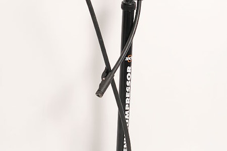 ARBEIDSJERN: SKS Rennkompressor varer livet ut og gir høyt trykk hvis du vil. ARBEIDSJERN: SKS Rennkompressor varer livet ut og gir høyt trykk hvis du vil.