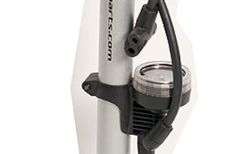 KORT OG GODT: BBB Airboost er hendig og grei å ha med i bilen eller på reise. KORT OG GODT: BBB Airboost er hendig og grei å ha med i bilen eller på reise.