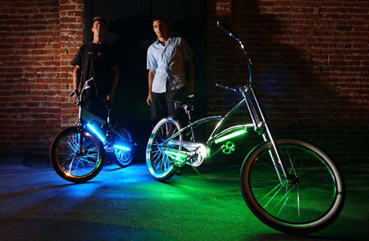 Funky Trygg Trafikk: Trafikksikkerhet kan vel ikke bli kulerer enn dette?Foto: Chugrad McAndrews Funky Trygg Trafikk: Trafikksikkerhet kan vel ikke bli kulerer enn dette?Foto: Chugrad McAndrews