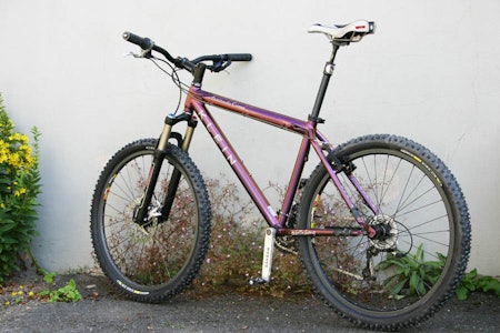 Diskret:Noe smidigere utforming enn parallellogram-pinnene, kan man trygt si. Diskret:Noe smidigere utforming enn parallellogram-pinnene, kan man trygt si.