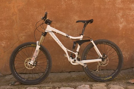 Konas nye Coilair Supreme har tilsynelatende bratte vinkler i hvilemodus. Foto: Mats Pettersson Konas nye Coilair Supreme har tilsynelatende bratte vinkler i hvilemodus. Foto: Mats Pettersson