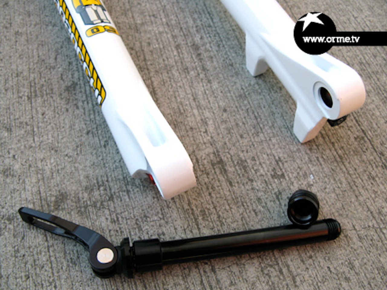 Nyhet: Marzocchi tilbyr nå 15mm gjennomgående aksel til stisyklistene. Nyhet: Marzocchi tilbyr nå 15mm gjennomgående aksel til stisyklistene.