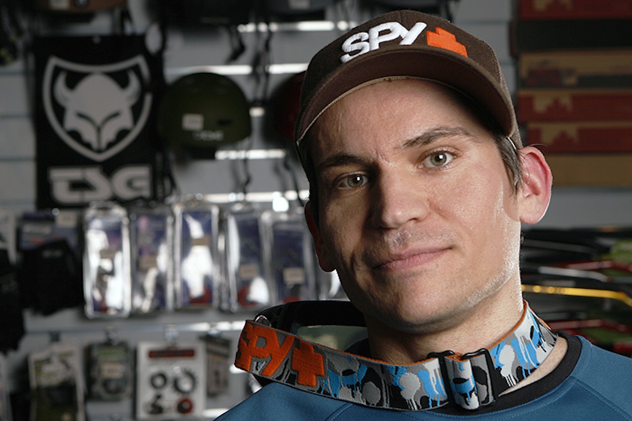 Emil Carlson har vært med i en årrekke. Sørlendingen er fortsatt like aktiv, men nå med ny sponsorpakke. Foto: Hans Petter Hval Emil Carlson har vært med i en årrekke. Sørlendingen er fortsatt like aktiv, men nå med ny sponsorpakke. Foto: Hans Petter Hval