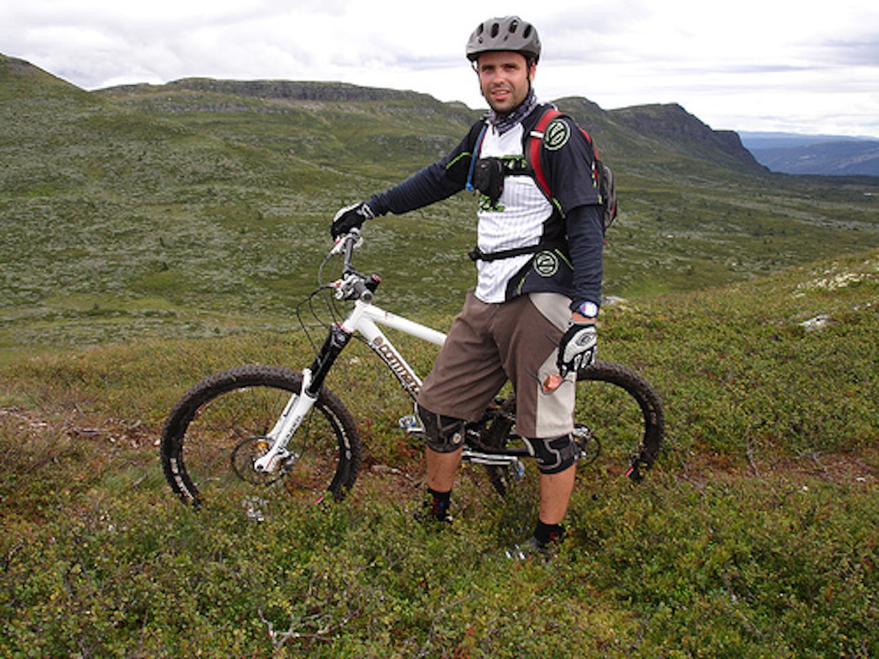 Stifinner: Bor du i Østfold og er klar for å leke på sti? Tommy Solvang vil dra i gang sosiale stiturer på nye steder. Stifinner: Bor du i Østfold og er klar for å leke på sti? Tommy Solvang vil dra i gang sosiale stiturer på nye steder.