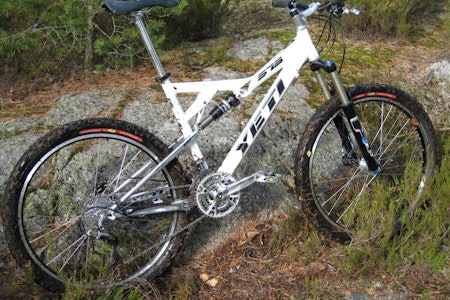 Yeti AS-R 575: Ikke akkurat avskyelig. Litt tidlig ute med vinterkamuflasjen, bare... Yeti AS-R 575: Ikke akkurat avskyelig. Litt tidlig ute med vinterkamuflasjen, bare...