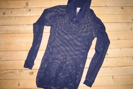 Langflat: Netting på gulv.  Flott interferenseffekt, gitt. Langflat: Netting på gulv.  Flott interferenseffekt, gitt.