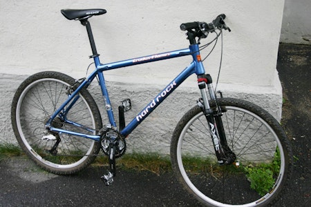 Pent: Hard Rocx har sving på design og farger, og Crudus Flames er ikke noe unntak. Et oppsyn til å trives godt med, her ser du hvordan 20-tommeren tar seg ut. Pent: Hard Rocx har sving på design og farger, og Crudus Flames er ikke noe unntak. Et oppsyn til å trives godt med, her ser du hvordan 20-tommeren tar seg ut.