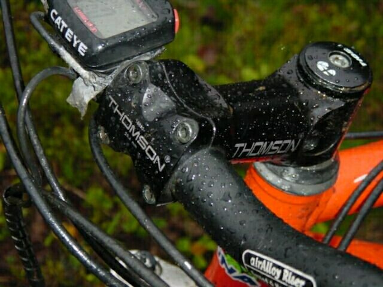 Thomson Elite stem finnes også i blank. Thomson Elite stem finnes også i blank.