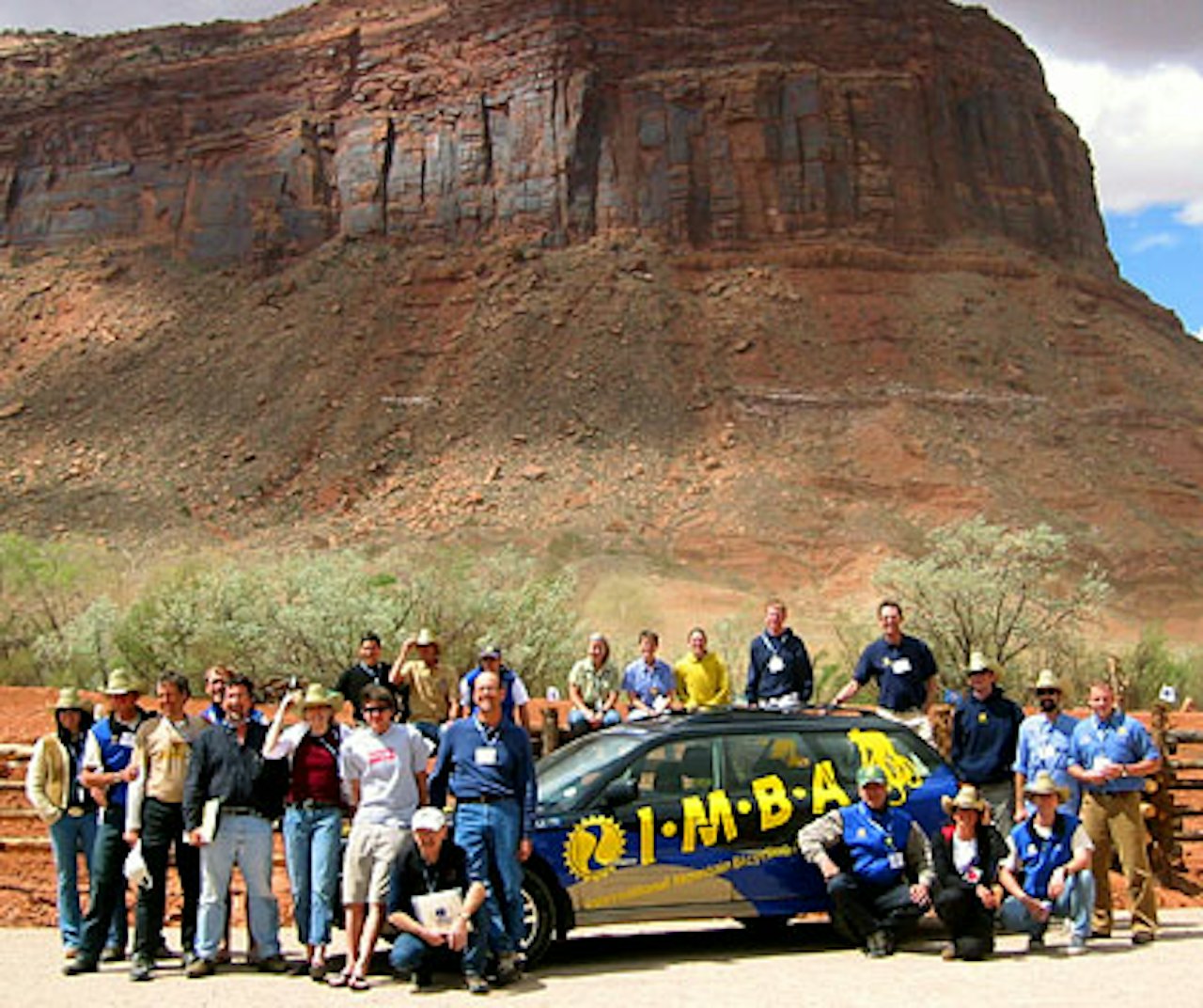 Sykkelstyret: Høh... IMBA's Board of Directors i spektakulære omgivelser. Sykkelstyret: Høh... IMBA's Board of Directors i spektakulære omgivelser.