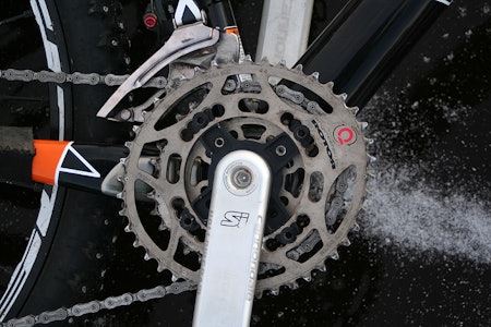 Klingene er lett å montere. Frontgiret må justeres noe og du må være bevisst på hvilke hull du setter skruene i. Klingene er lett å montere. Frontgiret må justeres noe og du må være bevisst på hvilke hull du setter skruene i.