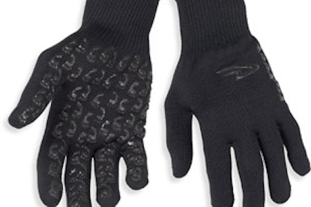 Strikkevanter med gummimønster inne i håndflaten. Overaskende varme og solide hansker som også gir et godt grep på styret. Strikkevanter med gummimønster inne i håndflaten. Overaskende varme og solide hansker som også gir et godt grep på styret.
