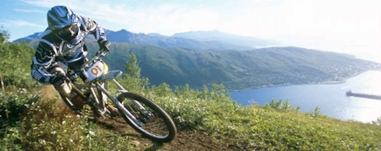 Dirt og Tørkerull: Natur, fine stier, syklister. Hva mer kan man ønske? Foto: Jeff Webb Dirt og Tørkerull: Natur, fine stier, syklister. Hva mer kan man ønske? Foto: Jeff Webb