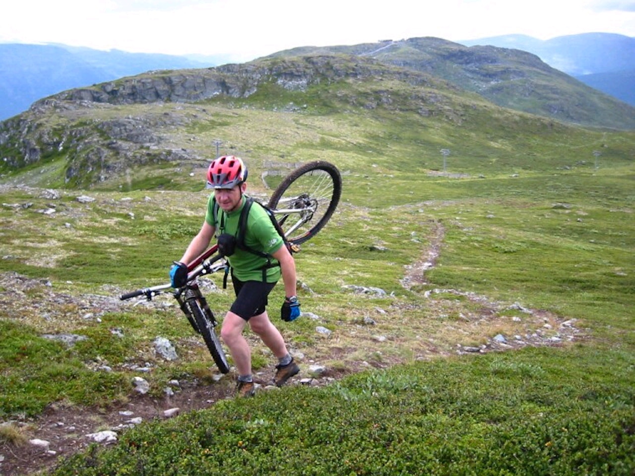 Vår mann: Truls Erik Johnsen med en nær venn på Oppdal i fjor. Vår mann: Truls Erik Johnsen med en nær venn på Oppdal i fjor.