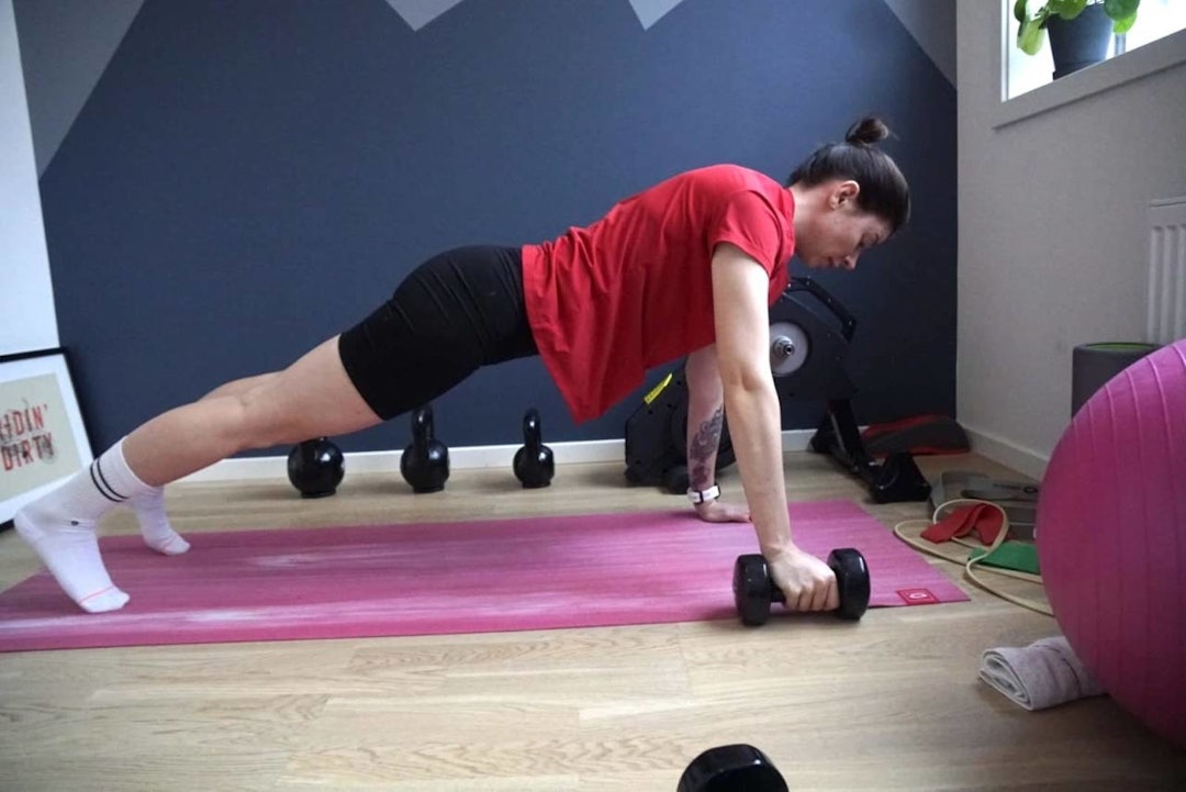 ENKLE ØVELSER: Joline Johansson har delt noen av sine favorittøvelser for styrketrening til syklister. Foto: Privat. styrketrening sykkel joline johansson