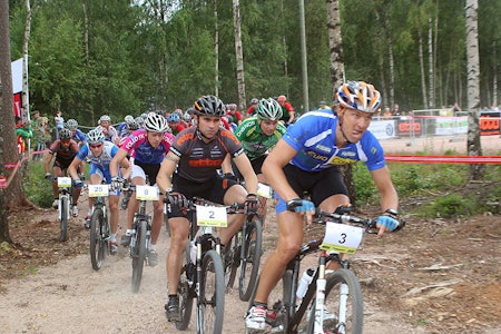 Lars Petter Stormo var hissig under starten i NM, her følges han tett av Truls Haugseth som kom på tredjplass i Asker.