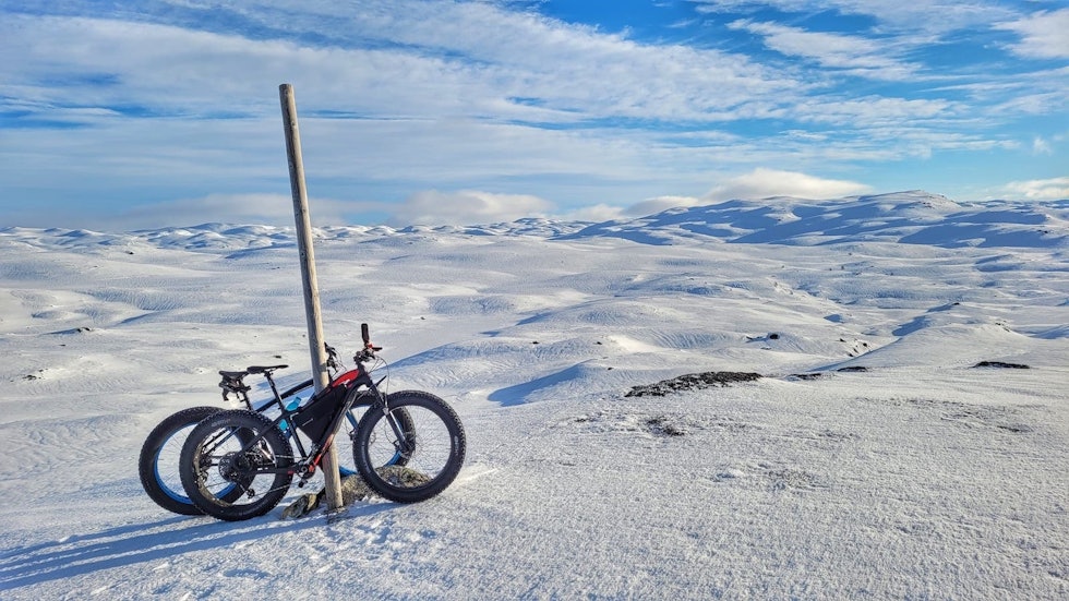 PANORAMA: Utsikten var det lite å utsette på under høyfjellsturen på Haukeli. Foto: Magnus Lindaas Fatbike Haukeli