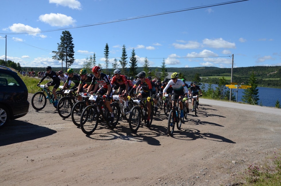 STORT FELT: Mange var gira på å komme i gang med rittsesongen med Trysil-Knut-Rittet i helgen. Foto: Monica Søberg feltet2_monica_søberg