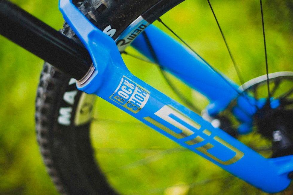 ULTIMATE: RockShox sin toppmodell byr på god stivhet og smidig demping. Foto: Kristoffer H. Kippernes Revel Ranger testing