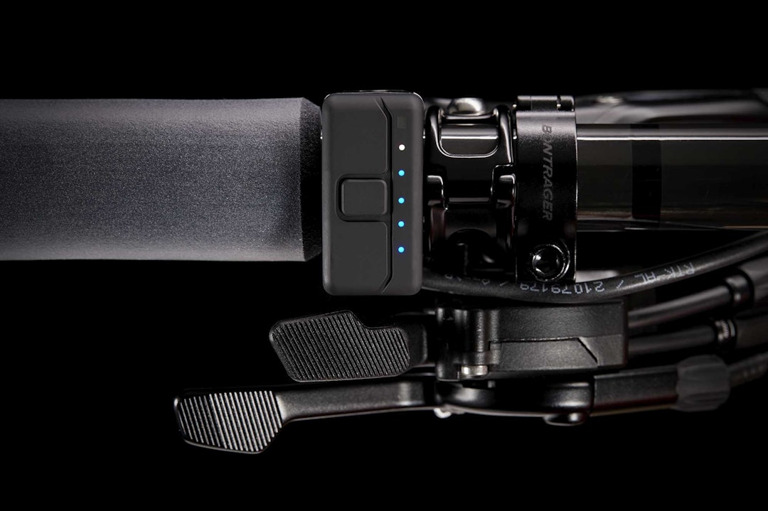 KONTROLL: Fjernkontrollen til Fazua Evation-motoren på Trek E-Caliber. Foto: Trek trek e-caliber fazua elsykkel