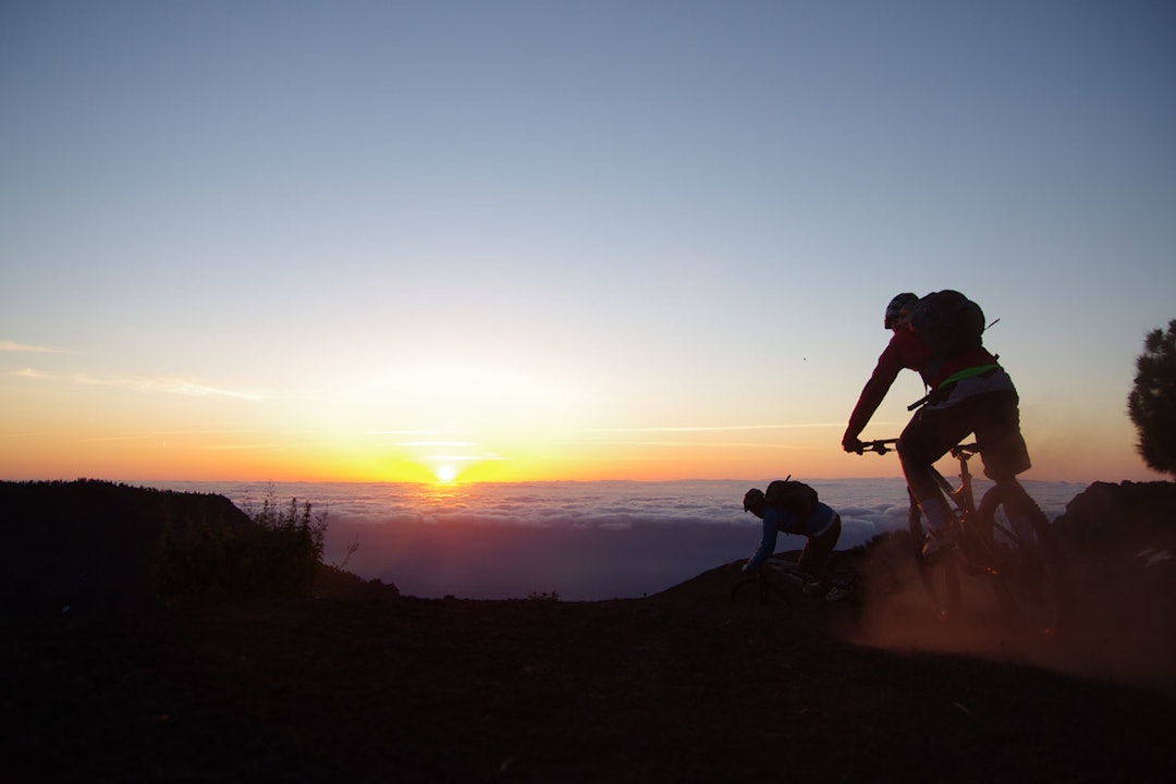 Flotte solnedganger er en selvfølgelighet på Tenerife. Tenerife cycling sykling mtb landevei terrengsykkel