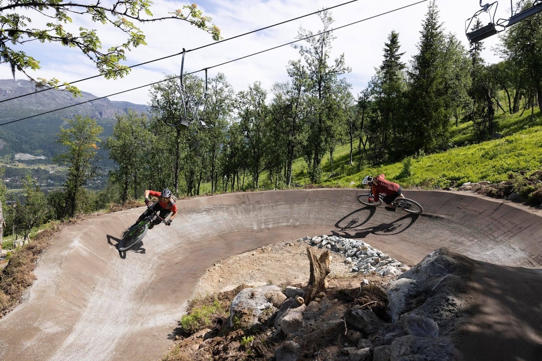 DOSERINGER: Disse er det nok av i den nye flytstien. Foto: Kalle Hägglund stisykling flytsti hemsedal heis