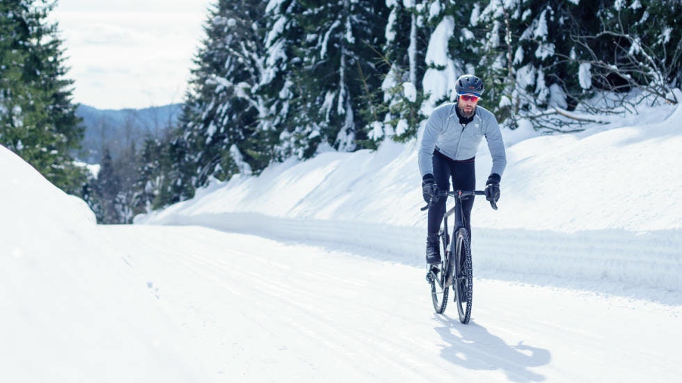 Her finner du tips til å sykle på veier i marka om vinteren.