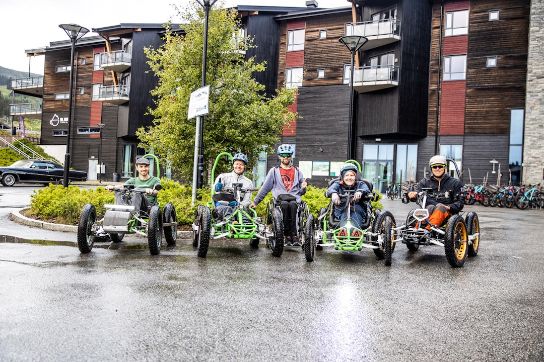 I juli var Sigurd Groven i Trysil sammen med flere av ildsjelene som er i gang med å bygge opp et stisykkelmiljø for ryttere med firehjulinger. Foto: Anders Fausko I juli var Sigurd Groven i Trysil sammen med flere av ildsjelene som er i gang med å bygge opp et stisykkelmiljø for ryttere med firehjulinger. Foto: Anders Fausko