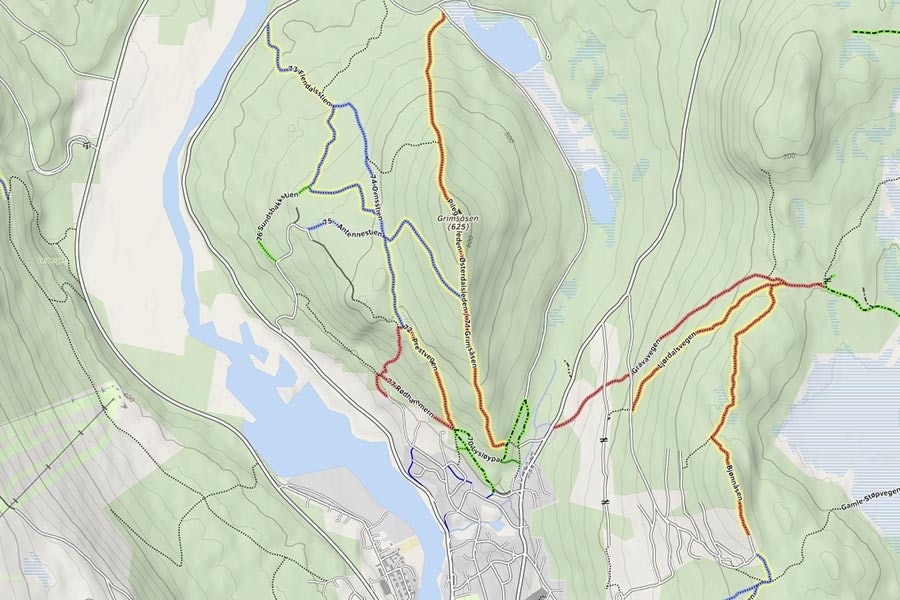 VARIERT: Grimåsen har flere stier som kan sykle i ulike kombinasjoner. Skjermdump: mtbmap.no.