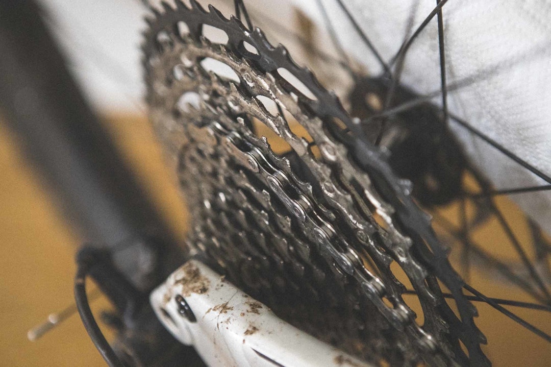 SLIK SKAL DET SE UT: Når du er ferdig, skal kjedet se både rent og tørt ut. smøre kjedet sykkel