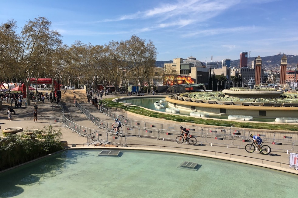 City Mountain Bike arrangerer sprinten i urbane settinger. Her fra verdenscupåpningen i Barcelona i mars. Foto: Ingeborg Scheve