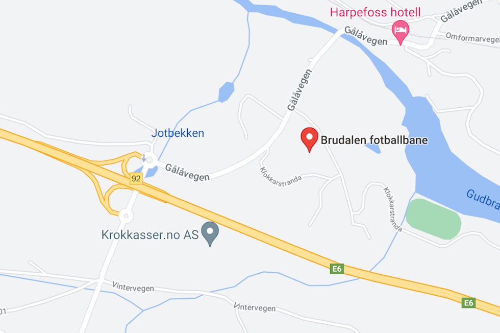 PUMPTRACK PÅ HARPEFOSS: Pumptracken i Brudalen på Harpefoss ligger bare et minutt fra avkjøringen på E6. Pumptracken I Brudalen på Harpefoss