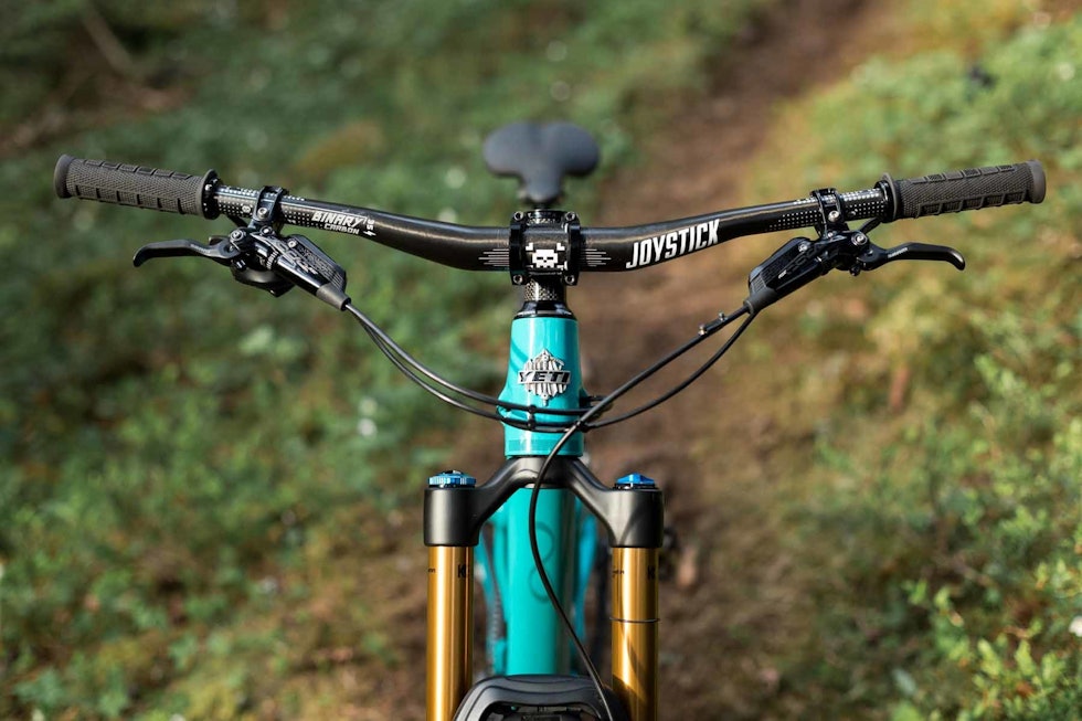 RYDDIG: Cockpiten på Ola Landmarks Yeti SB-150 er helt etter boka ryddig. yeti sb 150 ola landmark