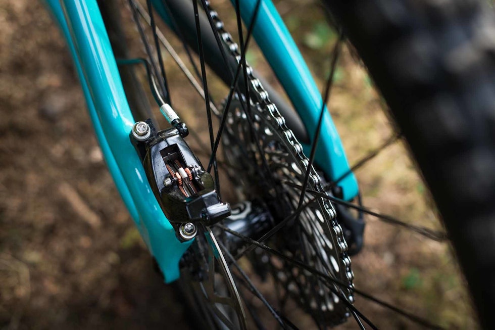 STOPP: Bremsene fra SRAM har fire stempel og store bremseskiver. Yeti ola landmark