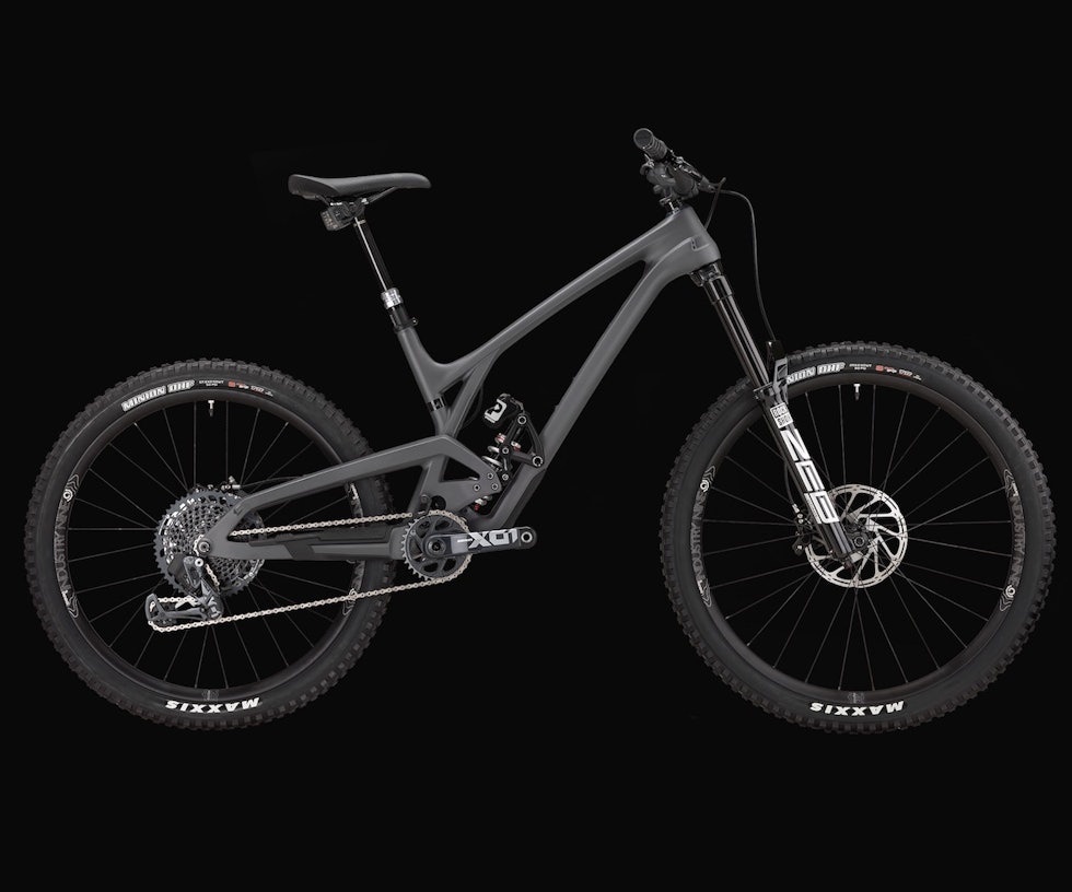MX: 29er-hjul i front og 27,5-tommers hjul bak på Evil Insurgent MX. Evil Insurgent 2021