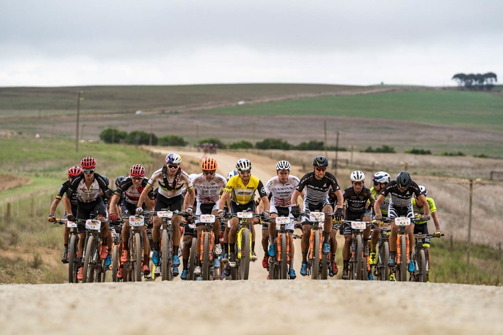 I FRONTLINJEN: Petter Fagerhaug omringet av stjerner som Sam Gaze, Nino Schurter og Henrique Avancini. Foto: Nick Muzik. I FRONTLINJEN: Petter Fagerhaug omringet av stjerner som Sam Gaze, Nino Schurter og Henrique Avancini. Foto: Nick Muzik.