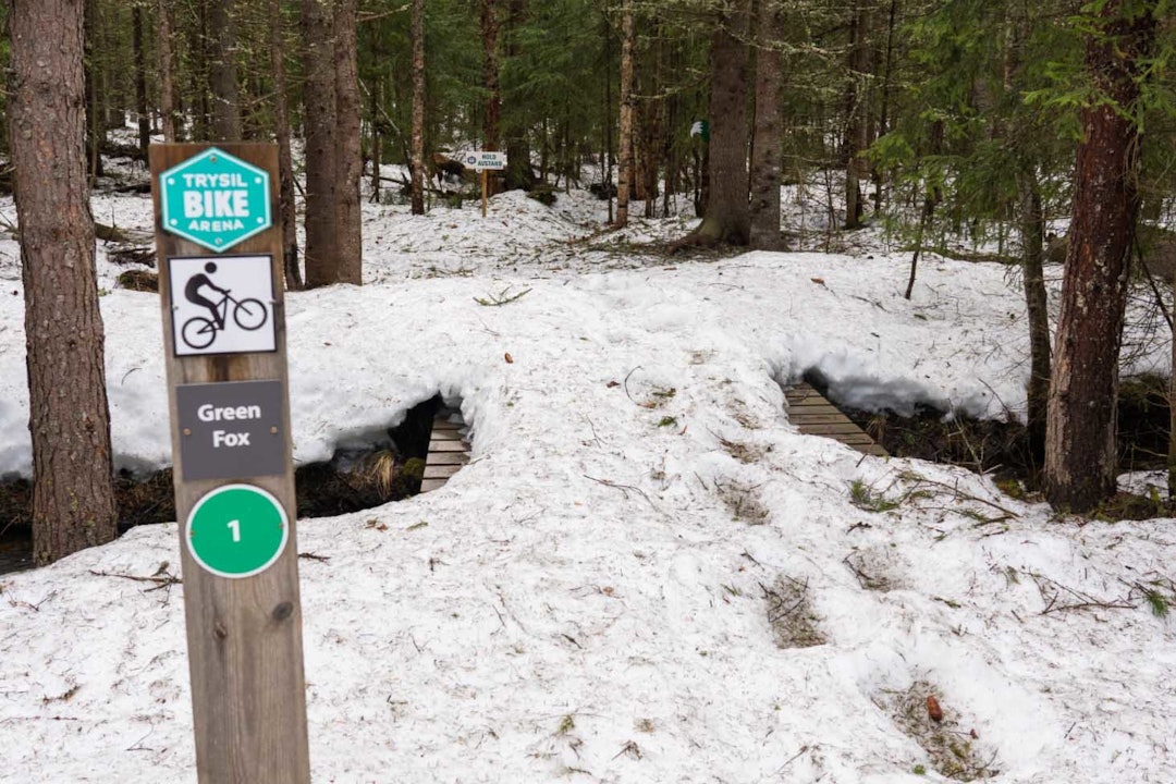 SNØEN MÅ BORT: Dette bildet ble tatt ganske så nylig - men nå er snøen på vei bort før Trysil Bike Arena åpner i helgen. Foto: Trysil Bike Arena trysil bike arena åpningstider