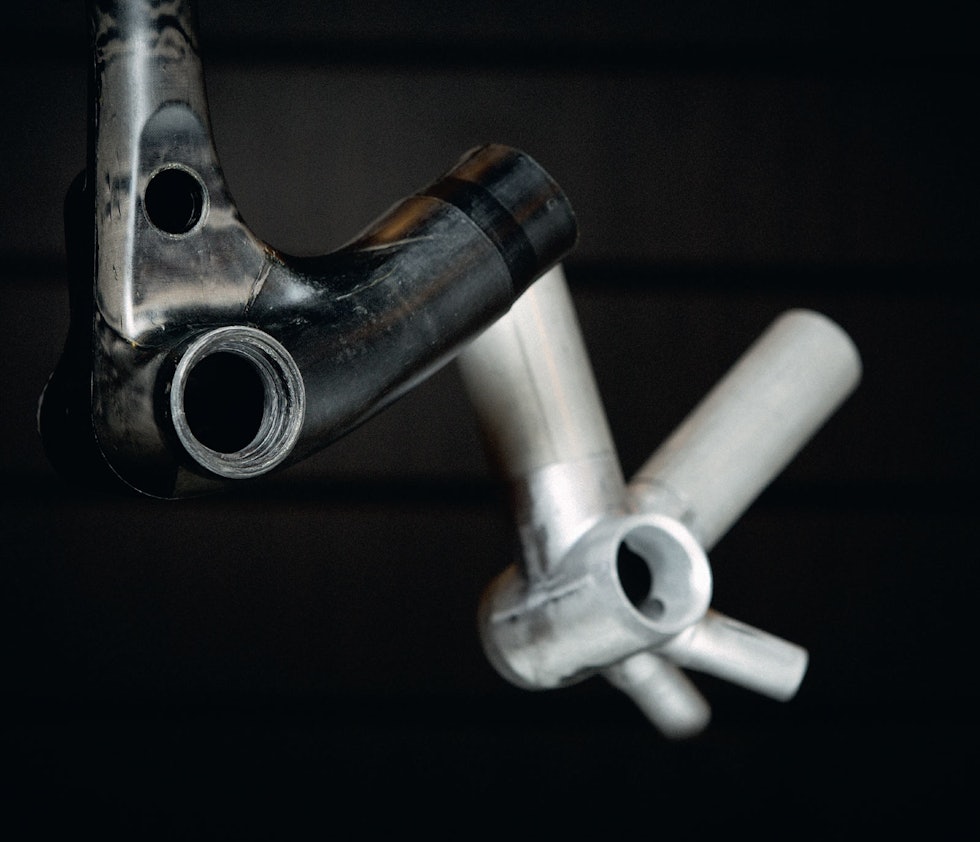 METALL OG KULLFIBER: Veien har gått fra stål, via aluminium til karbon. Nå er sistnevnte materiale markedsledende. Foto: Kristoffer H. Kippernes METALL OG KULLFIBER: Veien har gått fra stål, via aluminium til karbon. Nå er sistnevnte materiale markedsledende. Foto: Kristoffer H. Kippernes