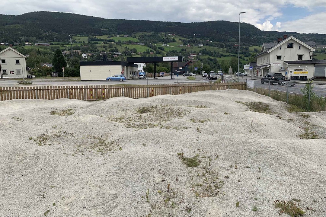 SMÅ KULER: Pumptracken er bygd som en del av satsing på yngre syklister, og dermed er ikke kulene av de største. Foto: Kristoffer H. Kippernes. SMÅ KULER: Pumptracken er bygd som en del av satsing på yngre syklister, og dermed er ikke kulene av de største. Foto: Kristoffer H. Kippernes.
