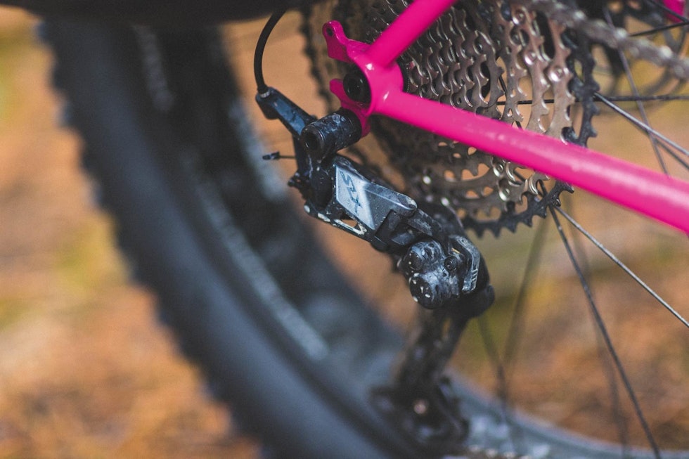 BUDSJETT: Den rimelige SLX-gruppa fra Shimano gir 12-delt drivverk til en overkommelig pris. Michael-Cook-stisykkel-3