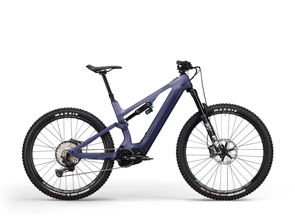 MELLOMMODELLEN: Spectral:On 8.0 med XT-drivverk og Fox 36-gaffel. Canyon Spectral:On 8.0