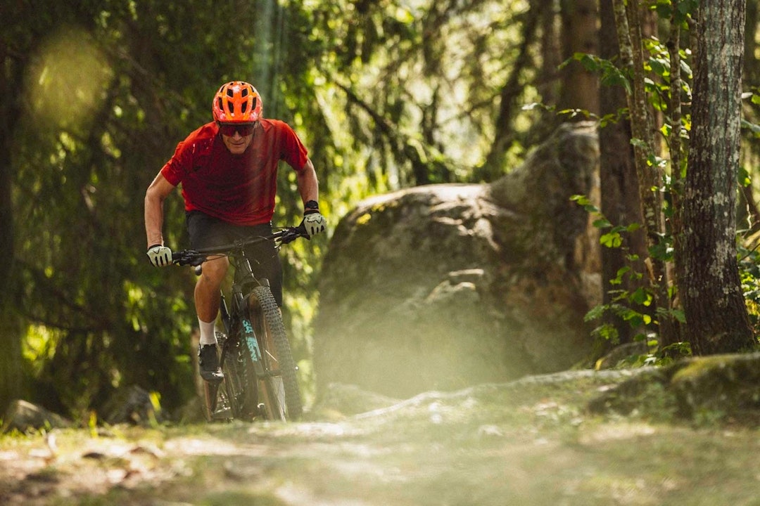 DUELL: Canyon Lux Trail vs Santa Cruz Blur