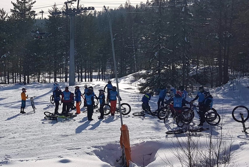 Feltet før start på Snowstock. Foto: Sindre Slåtto Chinese downhill Snowstock 2020