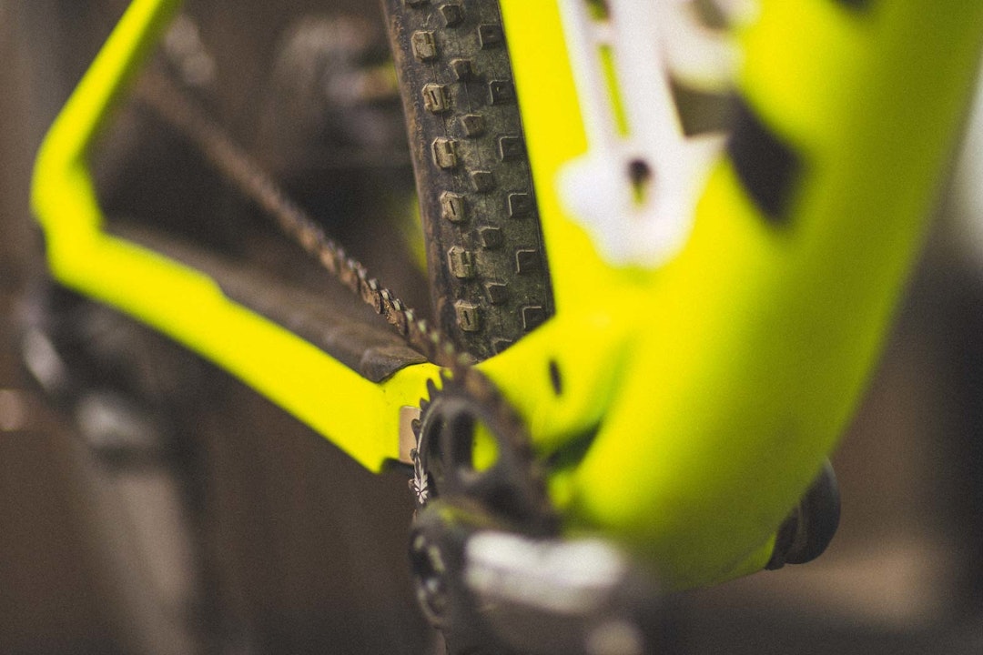 KJEDELINJE: Supercaliber har en ramme som er stiv sideveis, tross fleksen i kjedestagene. Trek-Supercaliber-test-2